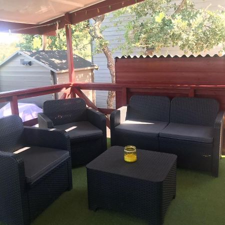 Charmant Mobil-Home Rocbaron Екстериор снимка